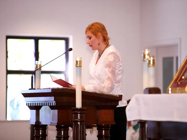 Un membro del clero in Alabama accusato di comportamento sessuale inappropriato e illecito...