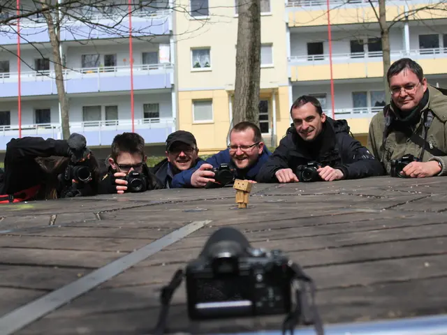 Dispositivi di sorveglianza video in casa: una soluzione promettente per genitori impegnati?