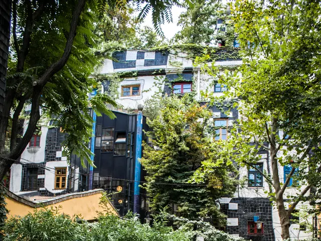 Dubai Holding Investimenti e Tabreed formalizzano il partenariato storico per il raffreddamento del...