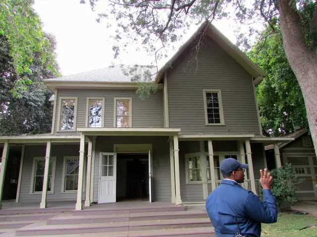 Vivere in Cantina Inosservato: Situazione Immobiliare Straordinaria dell'uomo dell'Oregon
