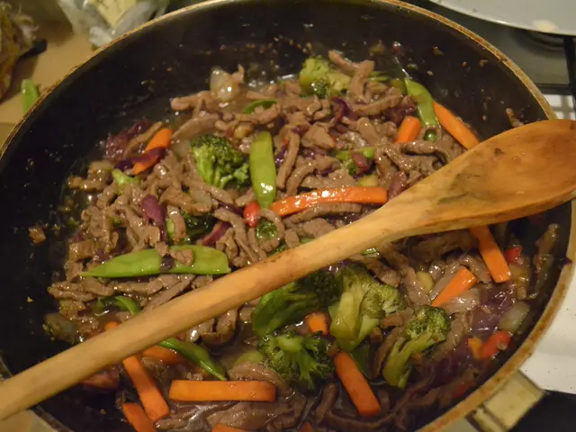 Ricetta di Jamie Oliver per il Pasticcio di Pollo: Un Piatto Ricolmo di Due Tazze di Dolce...