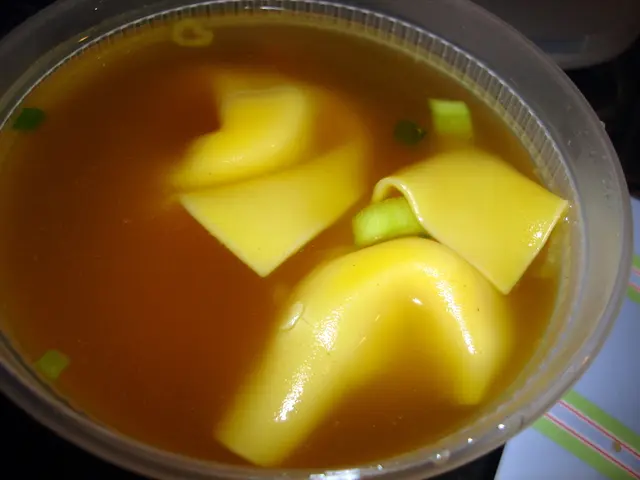 Dodicenne presumibilmente tenta di uccidere lo zio avvelenando la zuppa di miso a causa di un...