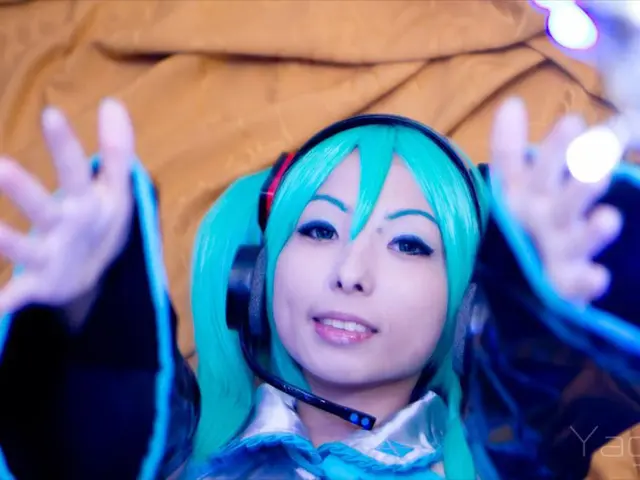 Esercizi quotidiani da un esperto di fitness per alleviare la tensione al collo e alle spalle dopo...