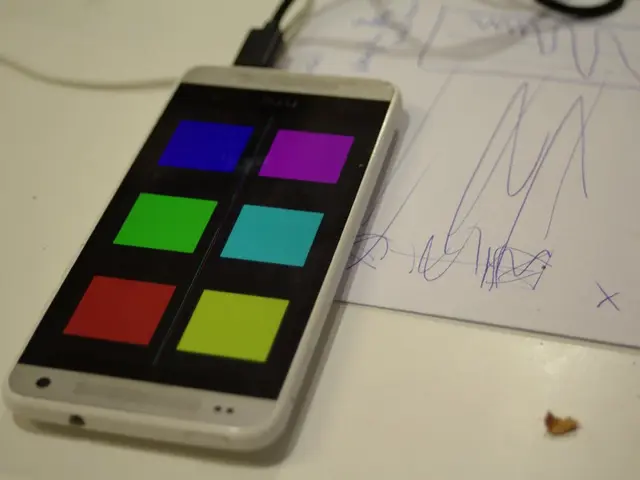 Xiaomi Prende in Giro Apple per la Mancanza di Caricabatterie nel Pacchetto, Ora Abbraccia...