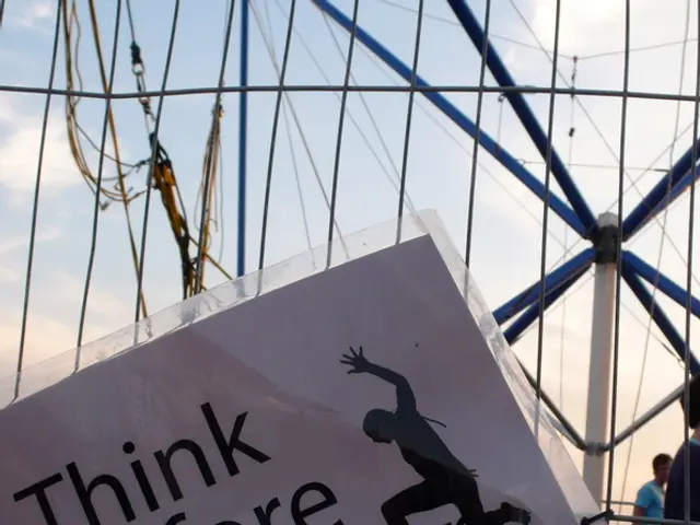 Sorveglianza del Cimitero: Installazione di Telecamere di Sorveglianza e Sistemi di Allarme nei...