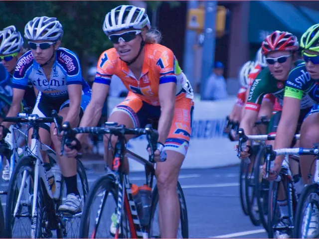 Cercasi cercatori per circolo di attività all'aria aperta, offerta di partnership da Outdoor...