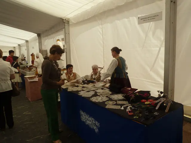 Evacuazione all'edificio della terminal di aeroporto di Heathrow