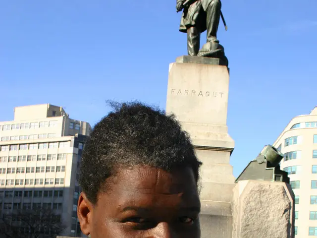 Elon Musk è un personaggio affascinante degno di essere esplorato letterariamente.