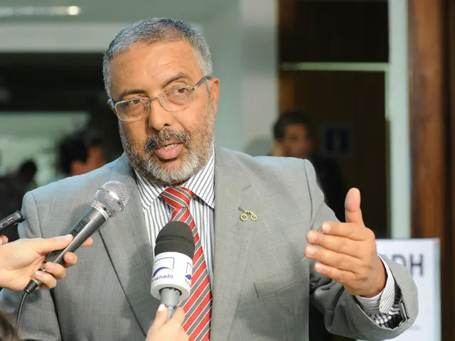 Il gruppo Adani è proibito da un tribunale di Delhi dal circolare account diffamatori di Paranjoy...