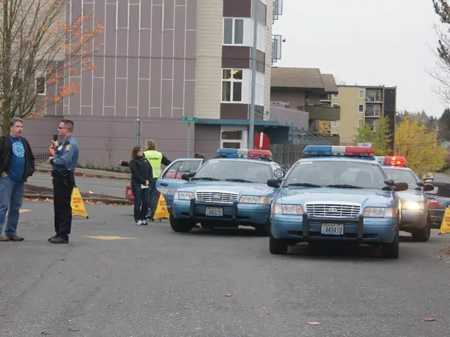 Evita i Pericoli durante i Moussons: Il Pericolo di Guidare per le Strade Allagate