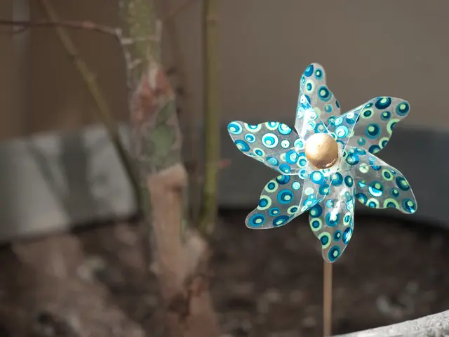 Stilizzazione Bonsai Spazzati dal Vento (Moyogi): Creazione di Movimento Fluttuante e Grazia