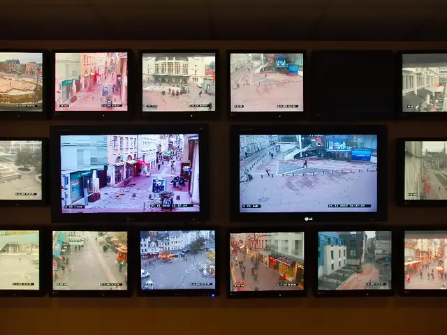 Goditi le serate cinematografiche in Alta Definizione su TV 4K Convenienti, a partire da $ 160