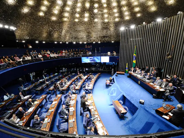 Figure politicale di PML-N, Rana Sanaullah, vince il seggio al Senato