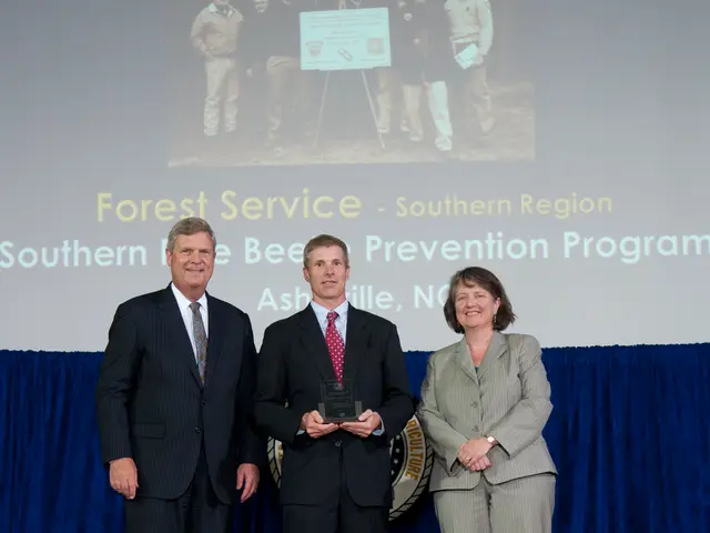 Il designer celebrato Stuart Craig, responsabile della creazione del mondo incantato di "Harry...