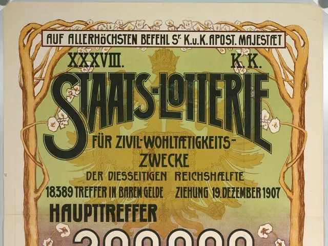 L'immagine mostra un cartellone pubblicitario sulla parete di un edificio con molti soldi. Il...