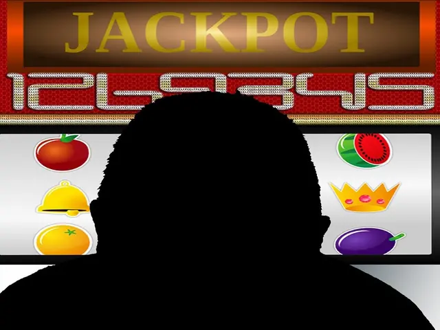 L'immagine mostra un uomo che gioca a una macchinetta con la scritta "Jackpot". È circondato da una...