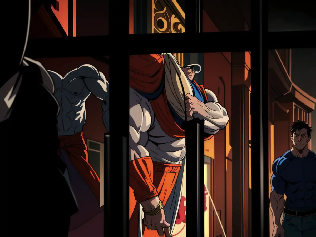 Un uomo arrestato dopo aver presumibilmente hackerato l'account di una celebrità, rubando dati personali. La badante anziana Cheryl Louise Pratt è stata condannata a due anni di carcere per aver sottratto £17,000; i fondi destinati agli anziani sono stati utilizzati per il gioco d'azzardo e gli acquisti di cibo da asporto.