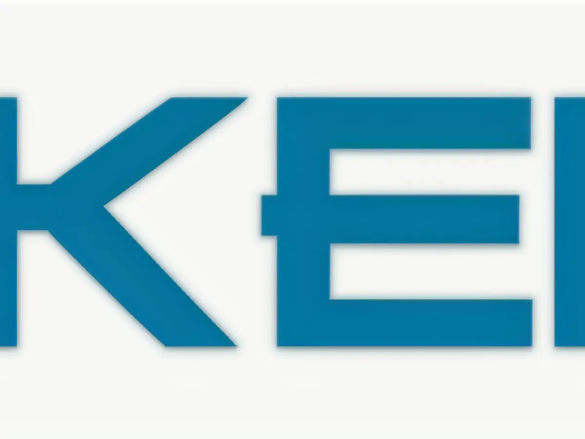 Stalker segue i movimenti del soggetto in tutta la citta', scoperto attraverso filmati e post sui social media. Vincitore del Poker Player Getnet Kassa al PartyPoker Tour London 2025, sconfiggendo 491 concorrenti e vincendo un premio di £38,008 all'Aspers Casino.